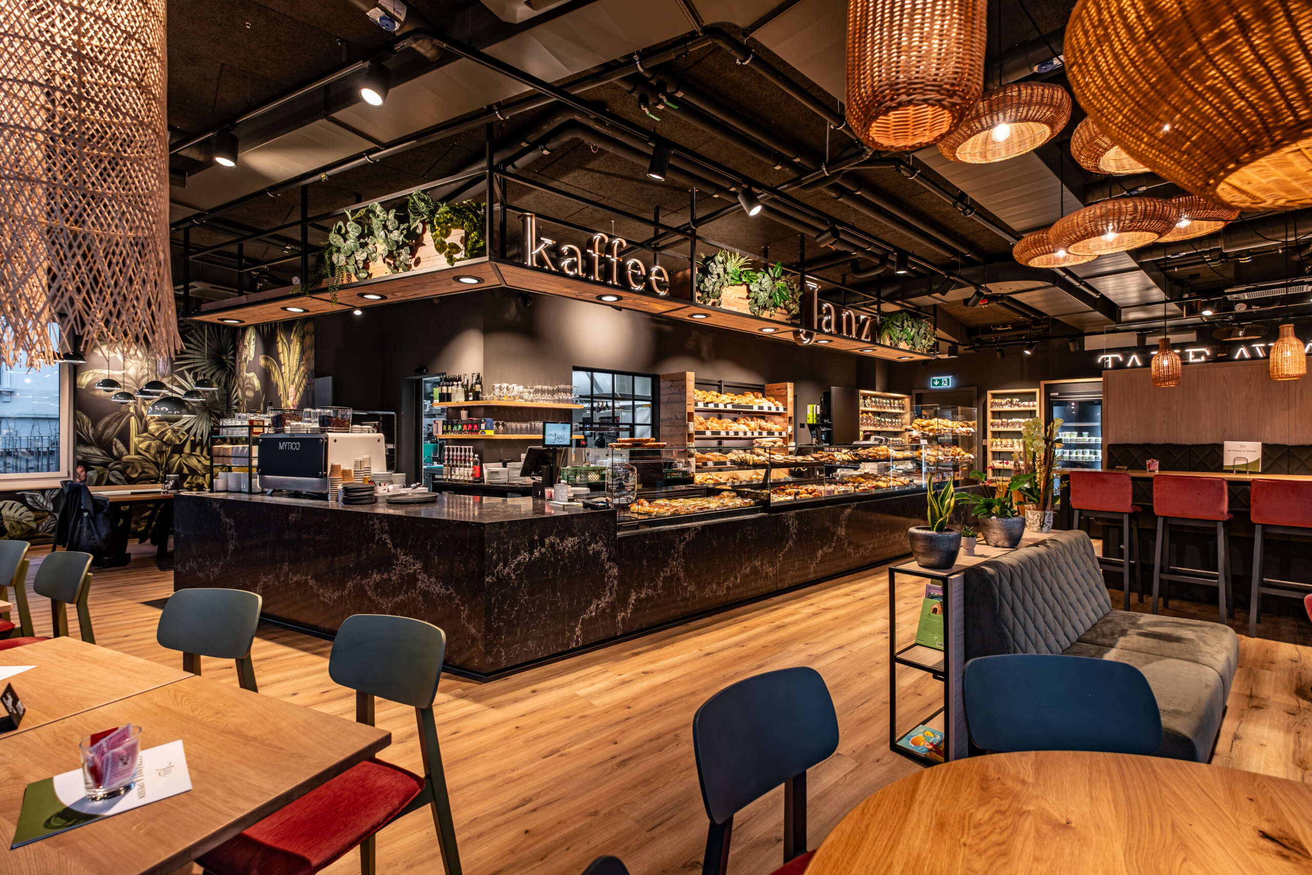 AICHINGER - Konditorei Café Janz, Wetzikon