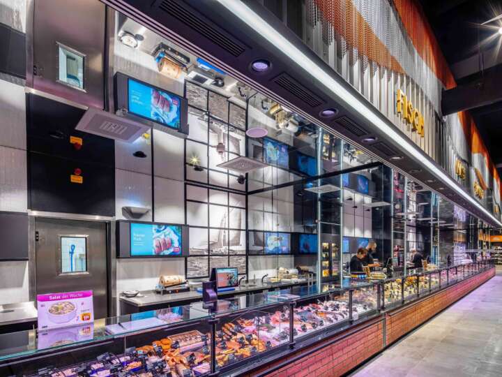 REWE-Markt im Shopping-Center der Superlative